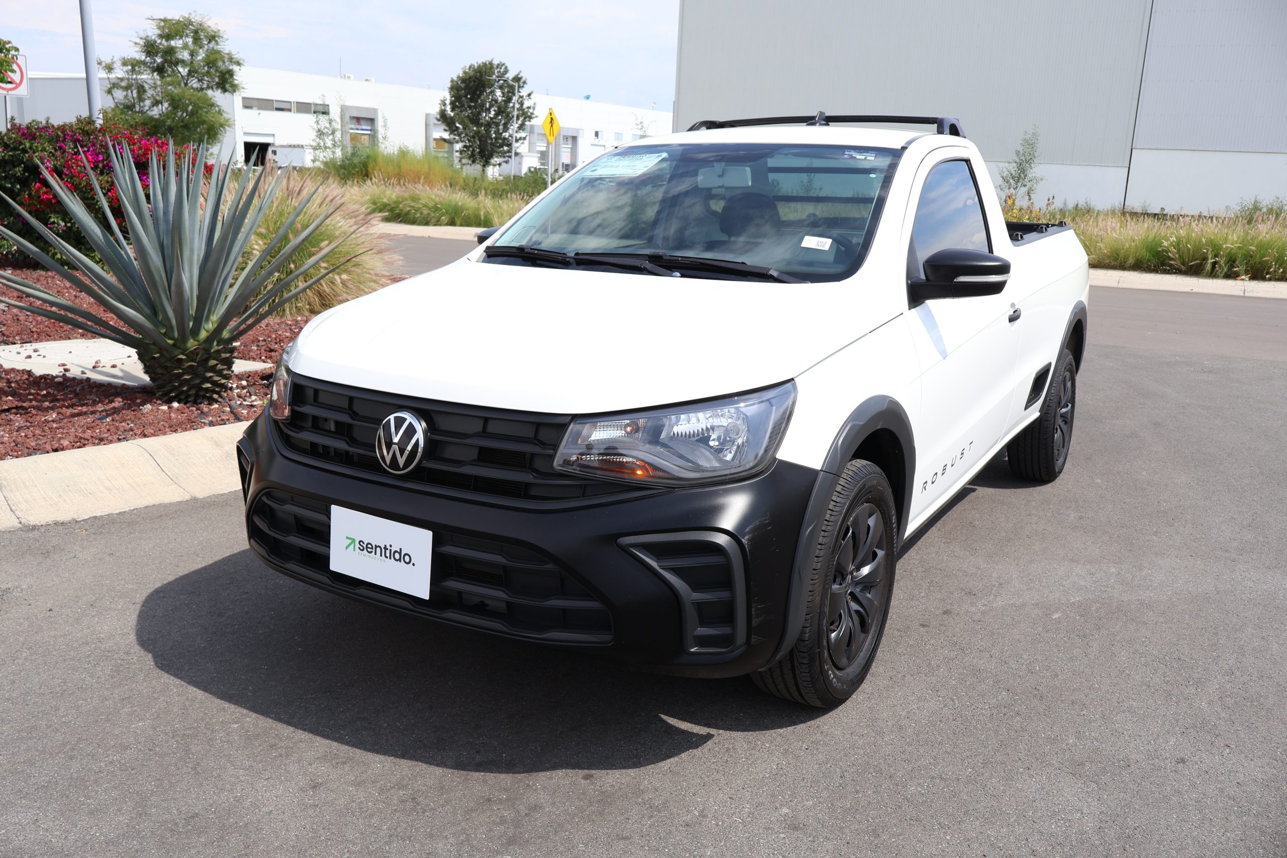 VW Saveiro Robust 2025